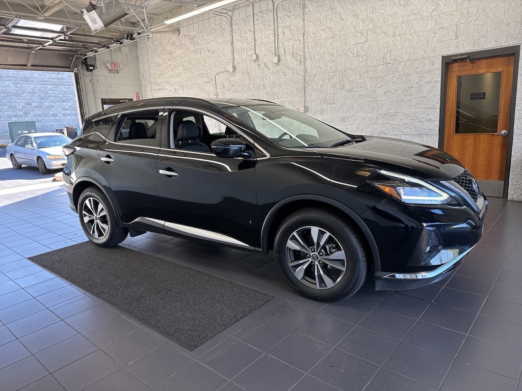 Used 2023 Nissan Murano SV SUV
