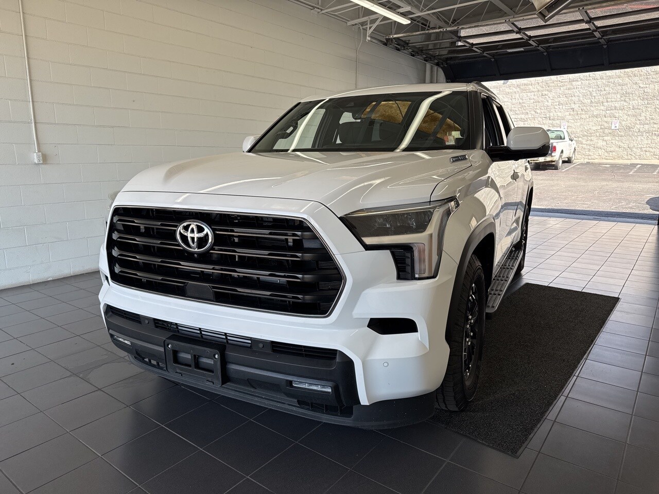 2025 Toyota Sequoia SR5 photo 3