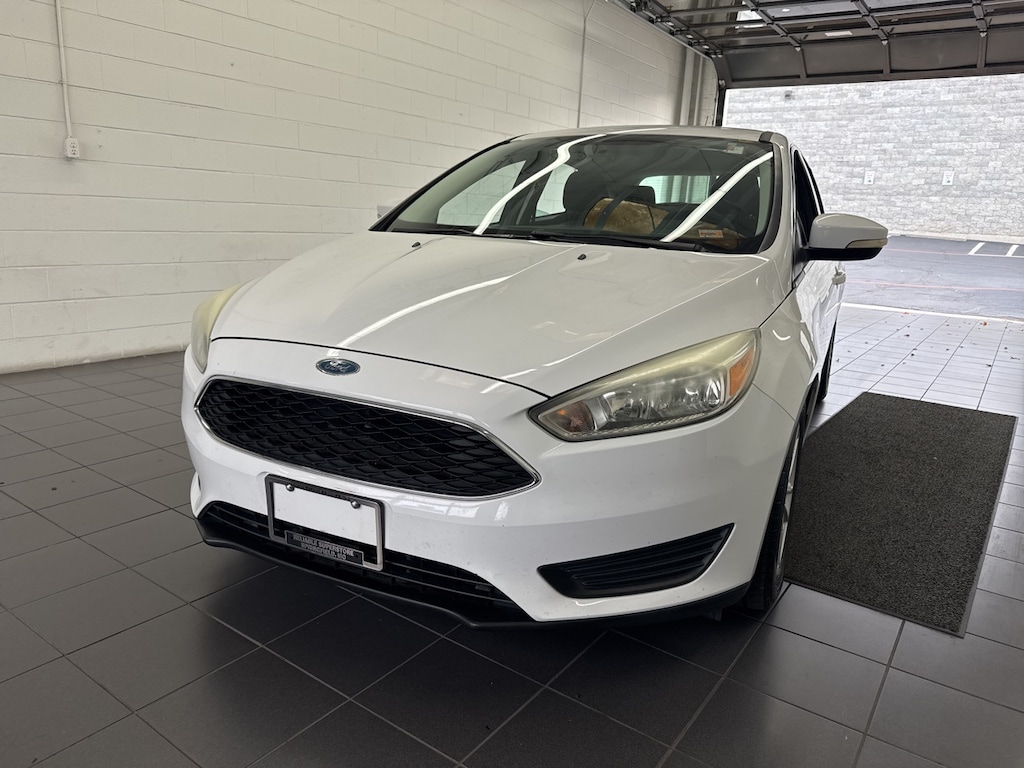 Used 2015 Ford Focus SE Hatchback