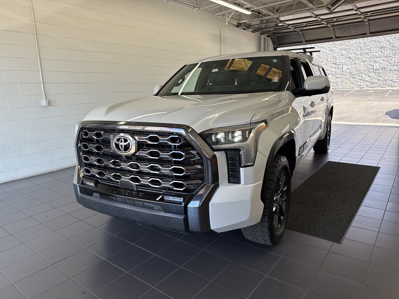 2023 Toyota Tundra Platinum photo 3