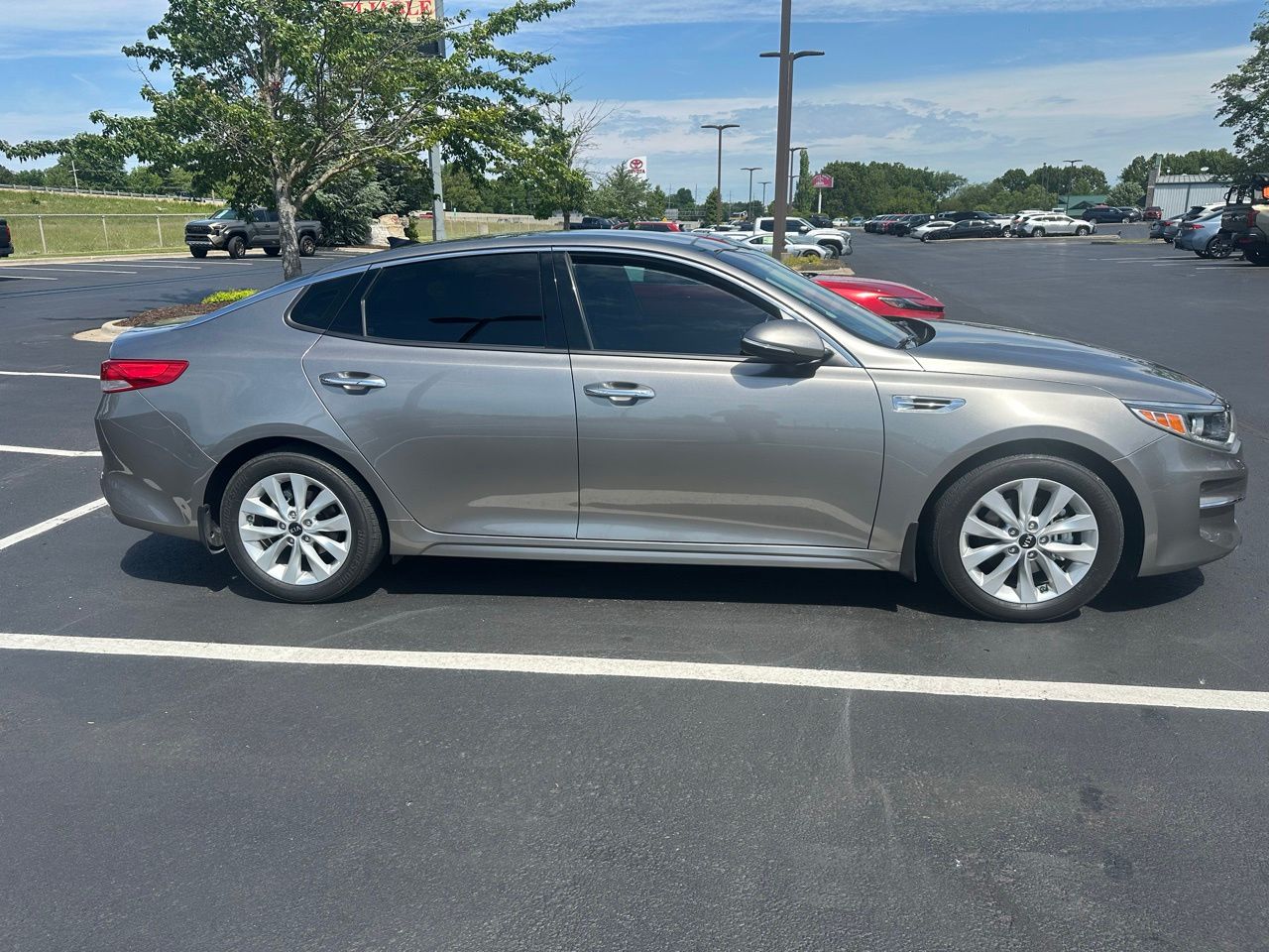 2018 Kia Optima EX AT's photo