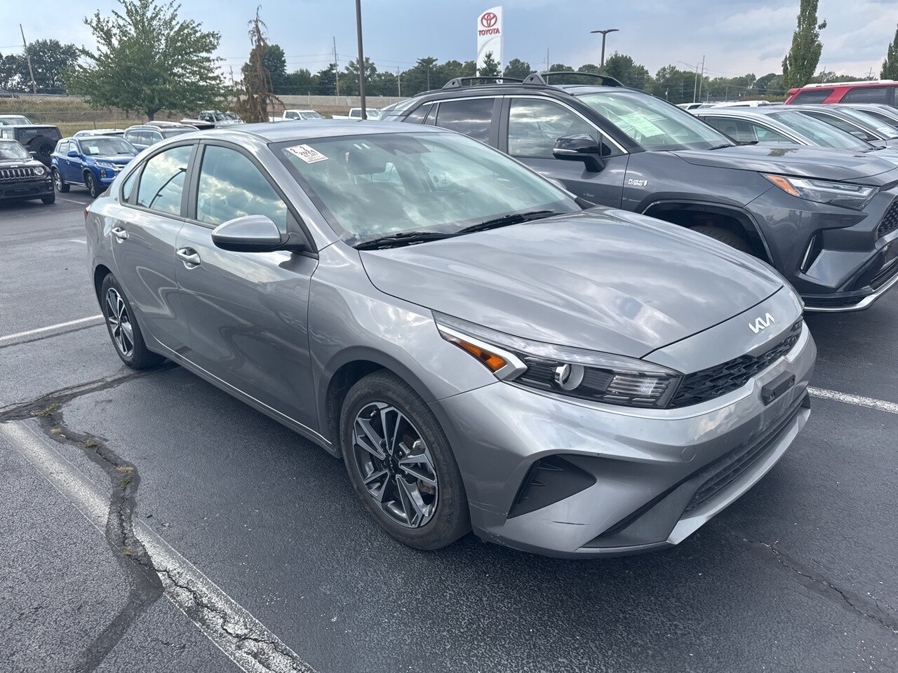 2024 Kia Forte LXS photo 2