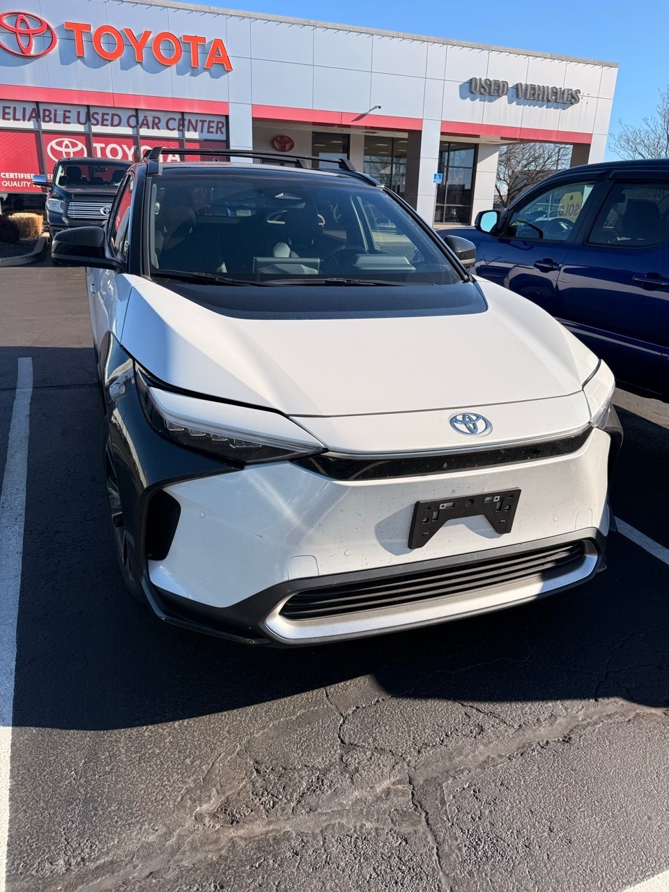 2024 Toyota bZ4X Limited's photo