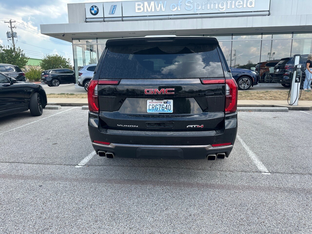 2025 Gmc Yukon AT4 Ultimate photo 2