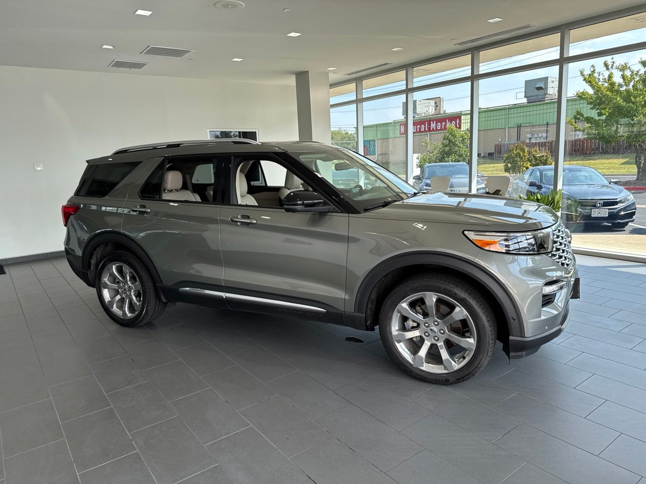 2020 Ford Explorer