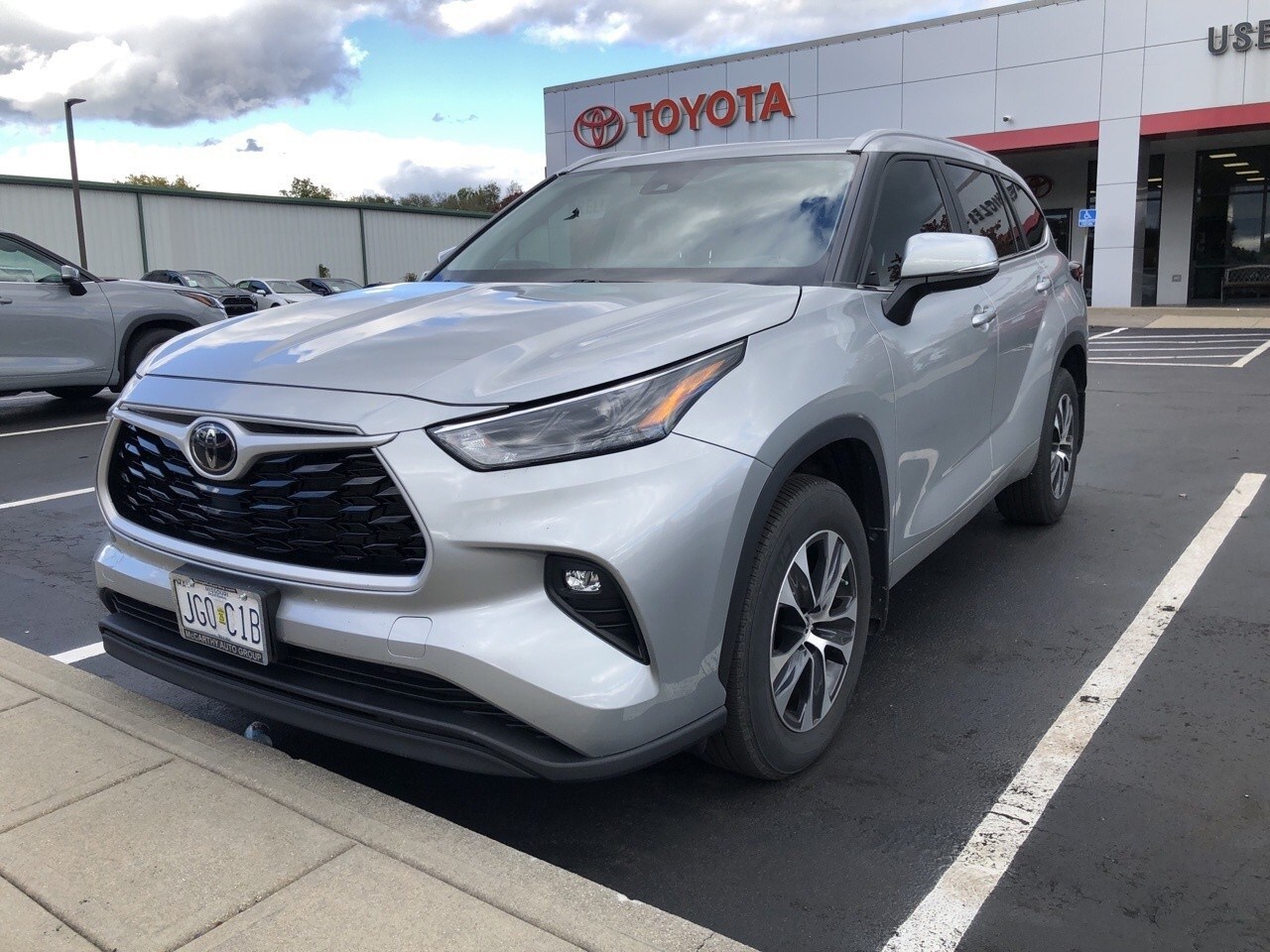 2024 Toyota Highlander XLE photo 3