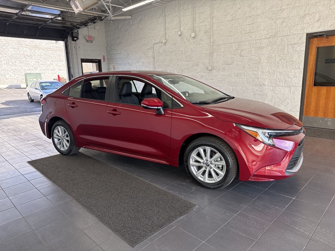 2026 Toyota Corolla XLE Hybrid CVT's photo