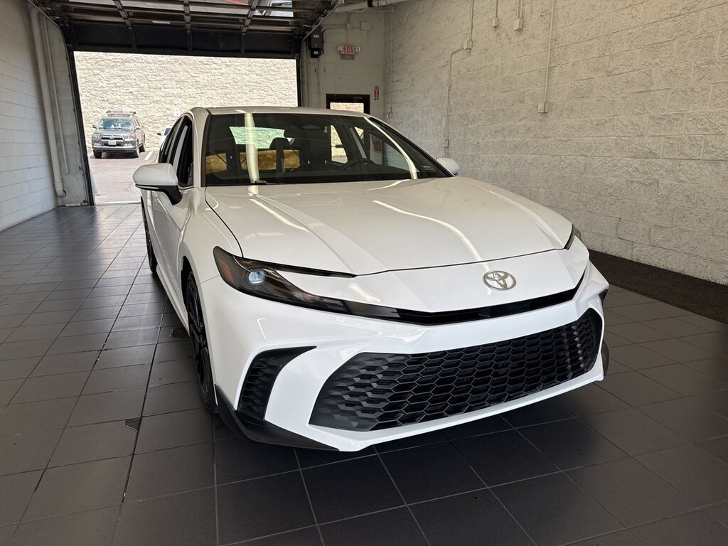 Used 2025 Toyota Camry SE Sedan