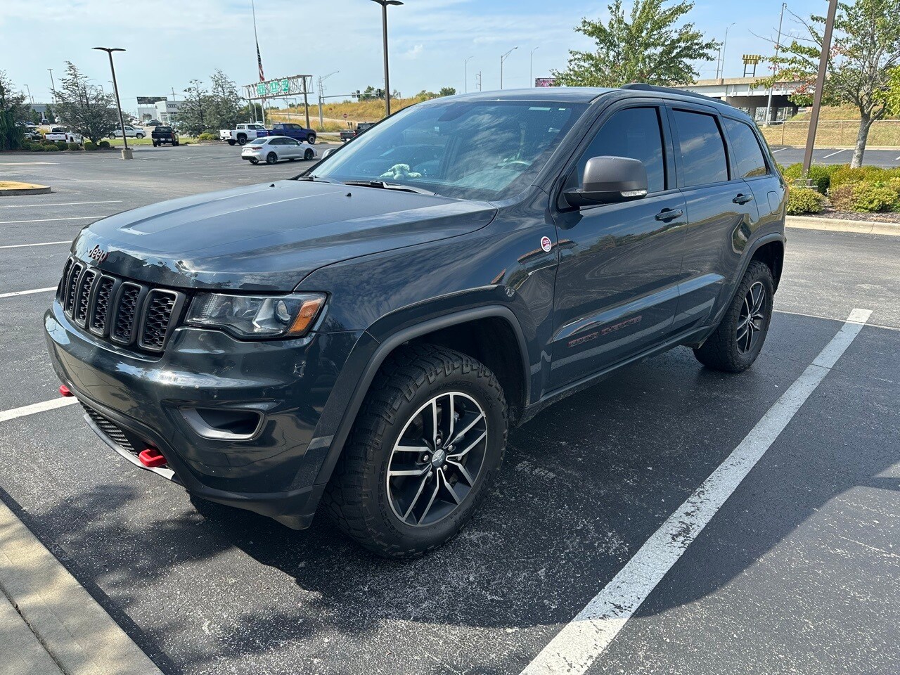 2017 Jeep Grand Cherokee Trailhawk photo 2