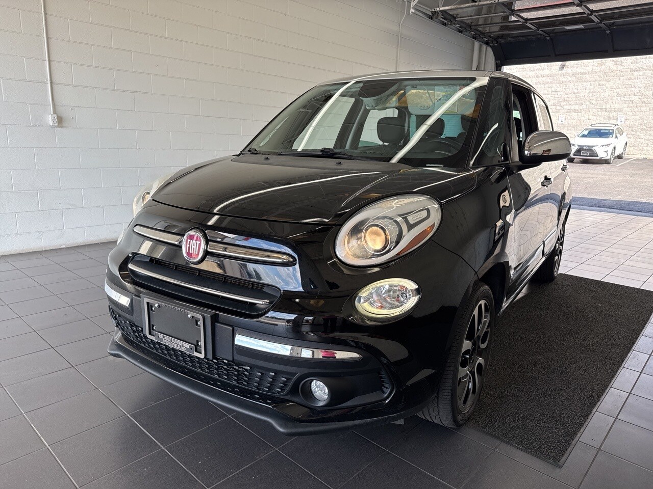 2019 Fiat 500L Lounge photo 3