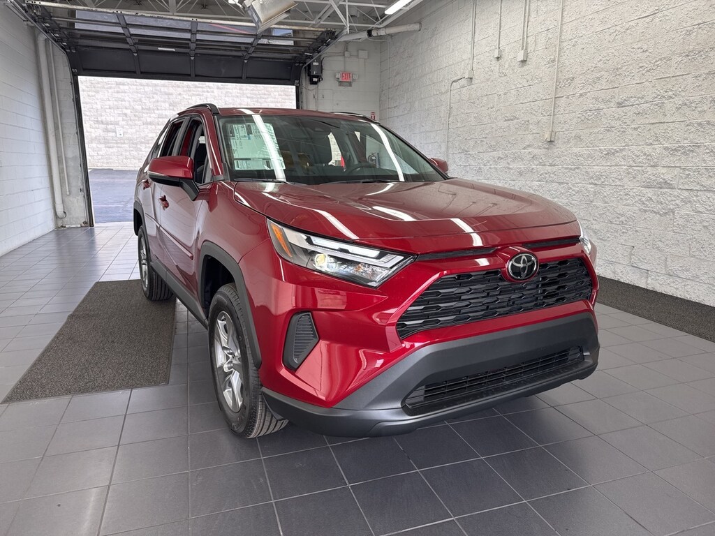 New 2025 Toyota RAV4 XLE SUV