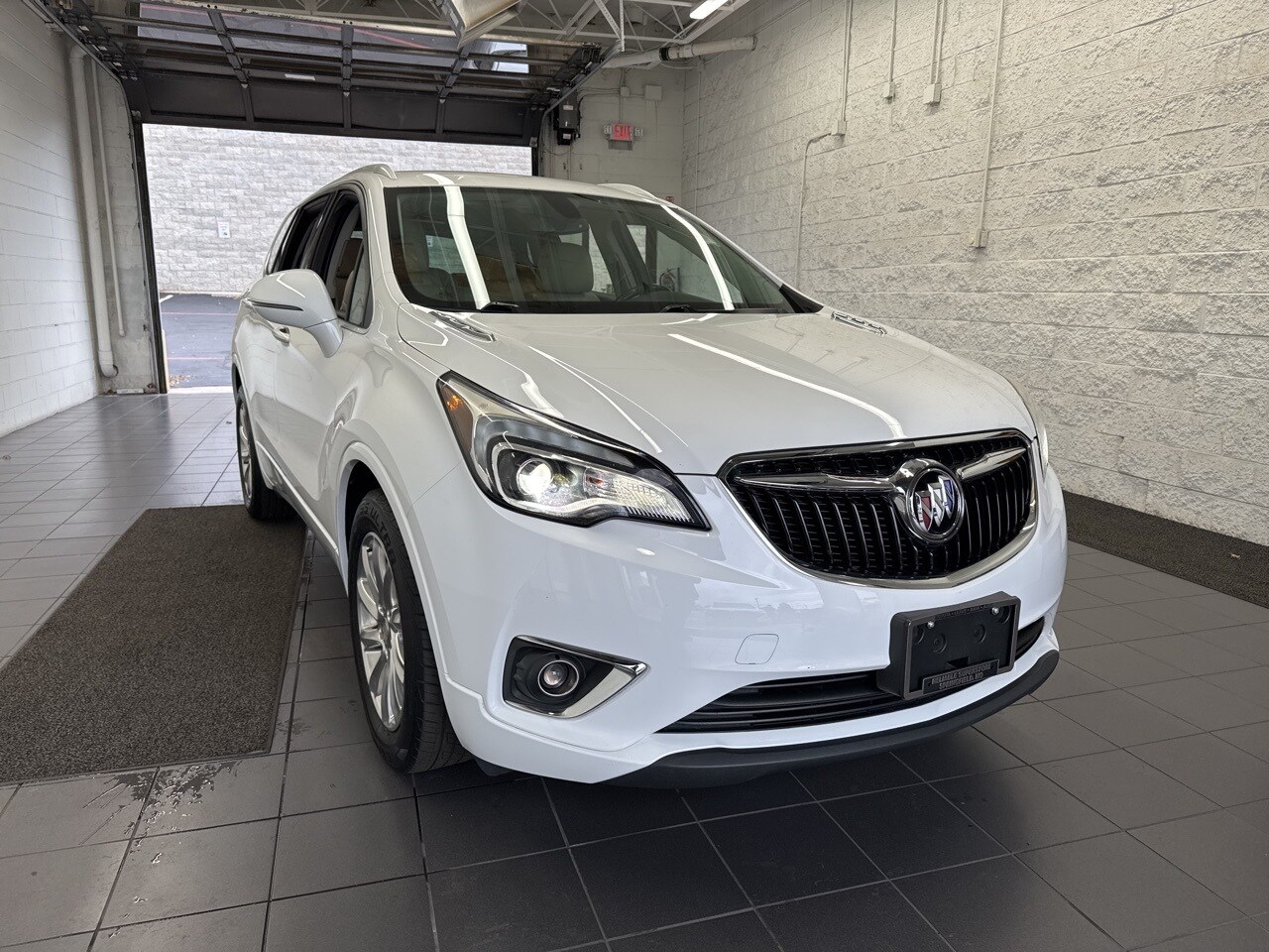 2019 Buick Envision Essence photo 2