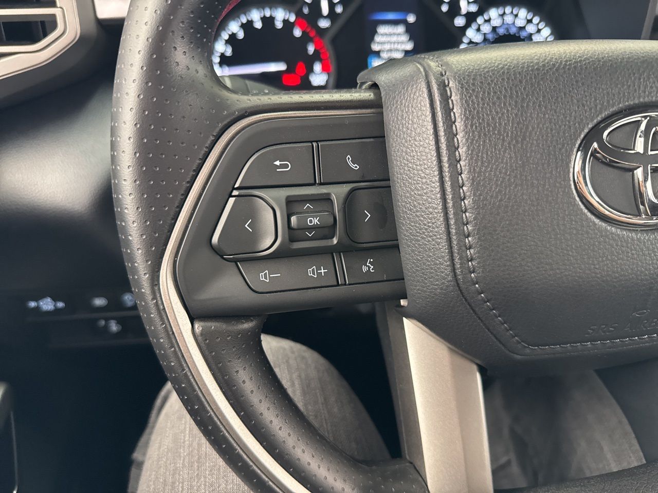 2026 Toyota Tundra SR5 - Photo 18