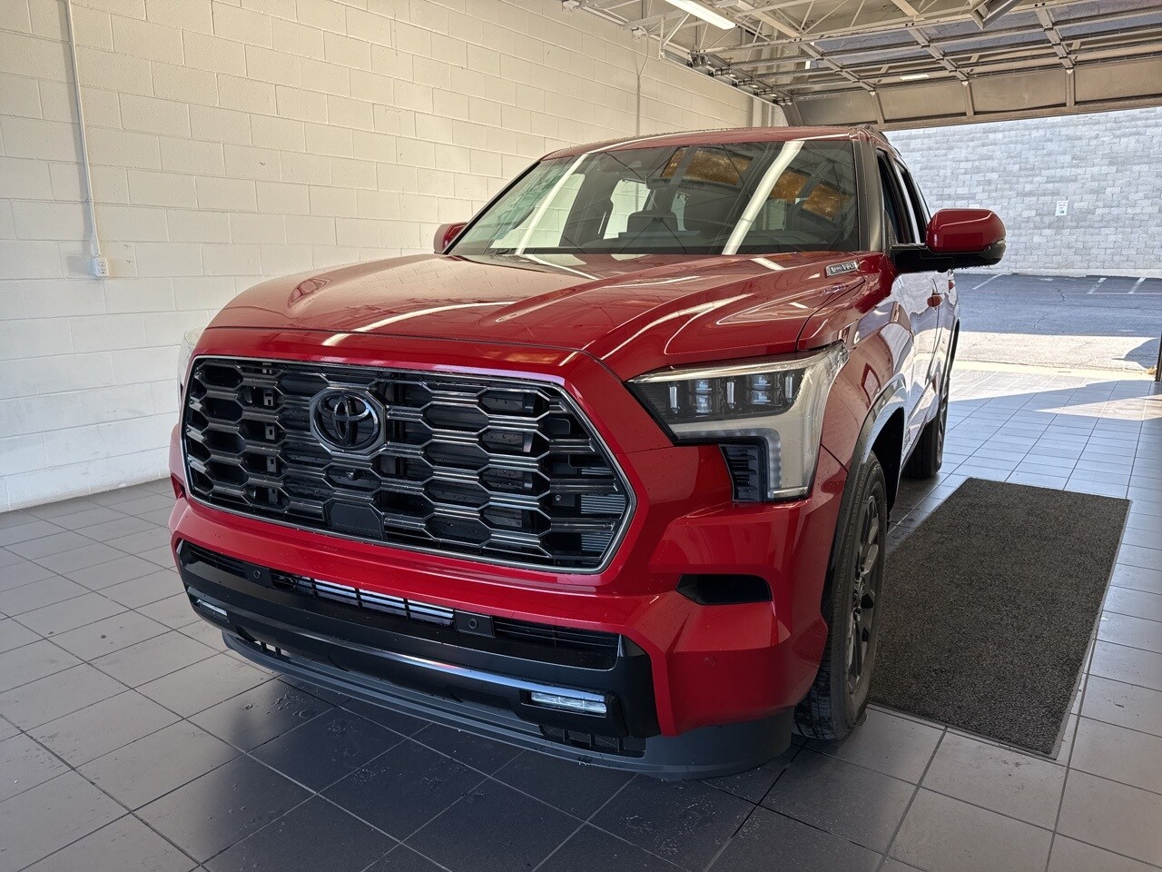 2025 Toyota Sequoia Platinum photo 3