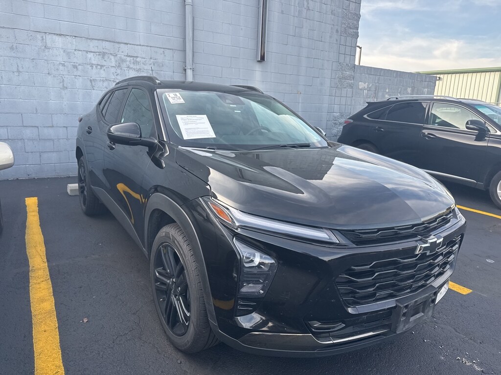 Used 2024 Chevrolet Trax Activ SUV