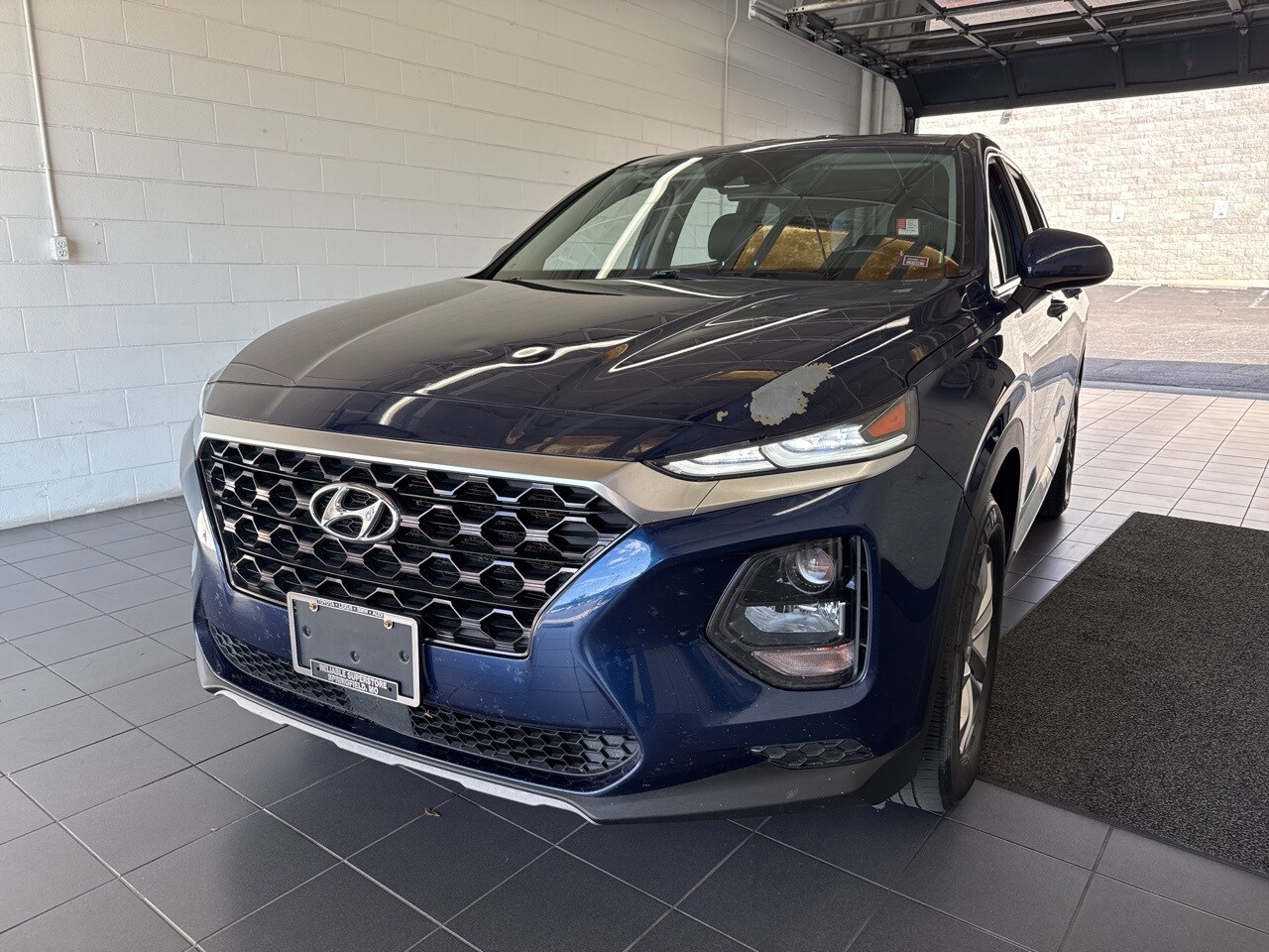 2019 Hyundai Santa Fe SE photo 3
