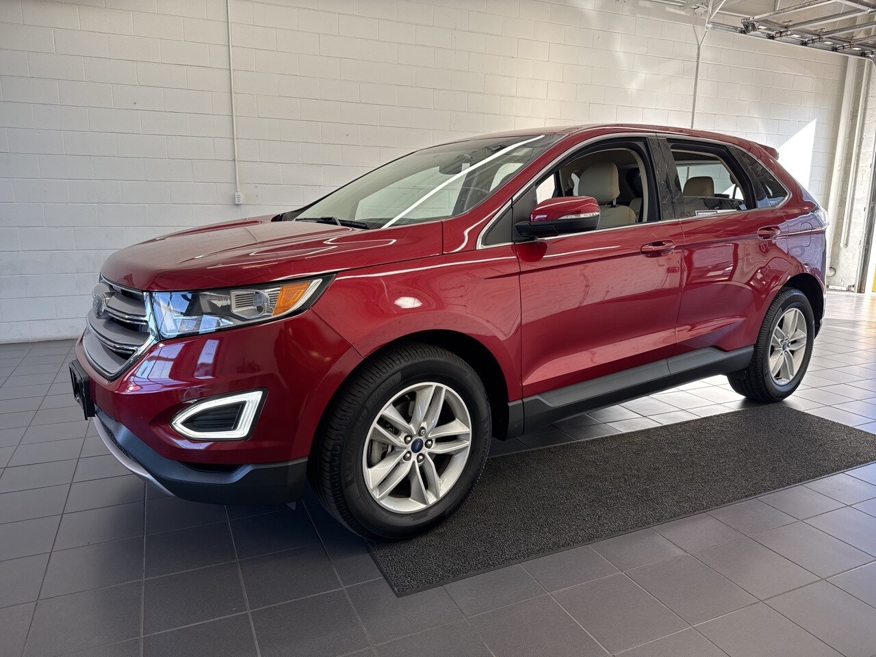 2017 Ford Edge SEL photo 4