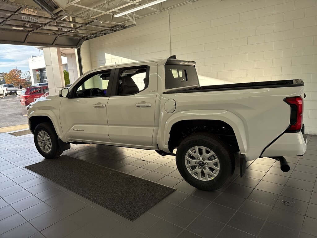 New 2025 Toyota Tacoma SR5 Truck Double Cab