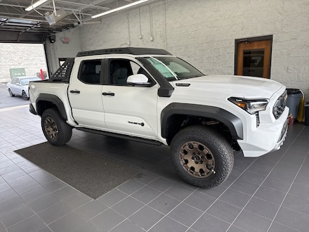 2026 Toyota Tacoma i-FORCE MAX Trailhunter Truck Double Cab