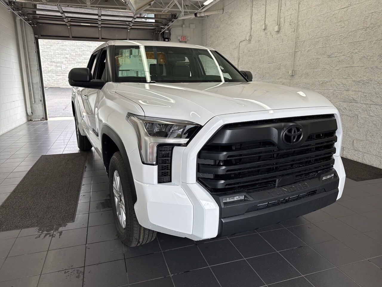 2026 Toyota Tundra SR5 photo 2