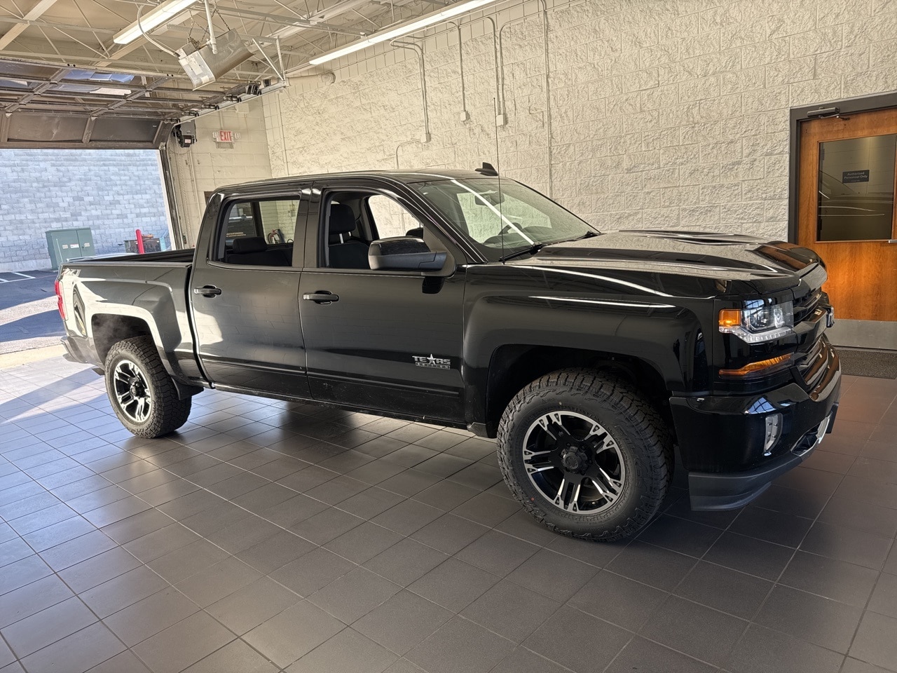 2018 Chevrolet Silverado LT's photo