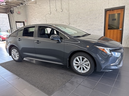 2025 Toyota Corolla Hybrid XLE Sedan