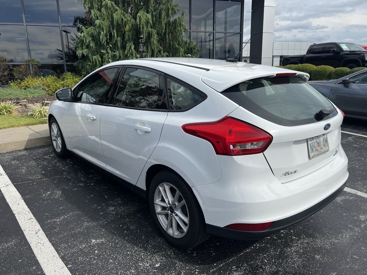 Used 2015 Ford Focus SE with VIN 1FADP3K21FL295099 for sale in Springfield, MO
