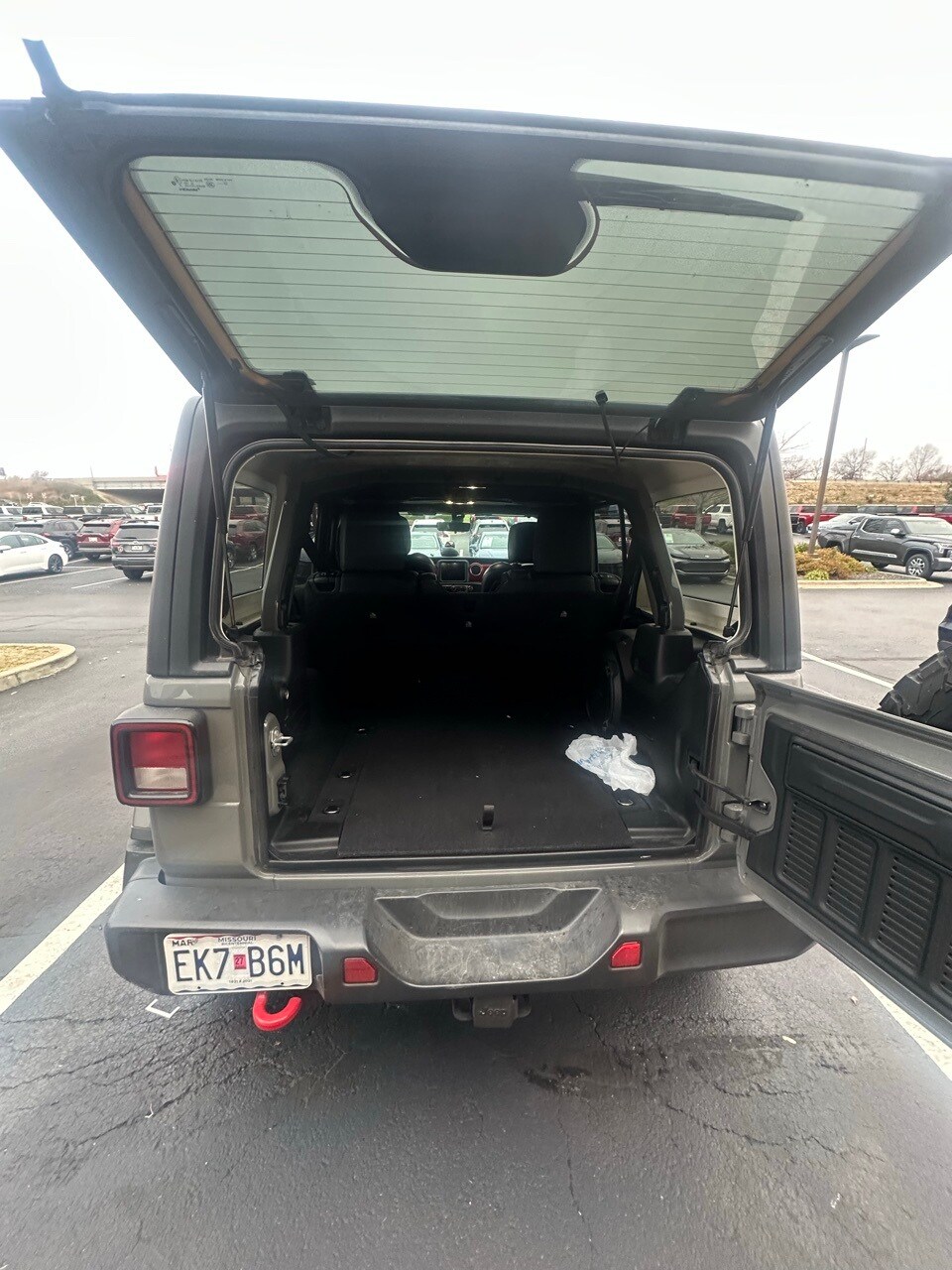 2023 Jeep Wrangler Rubicon photo 2