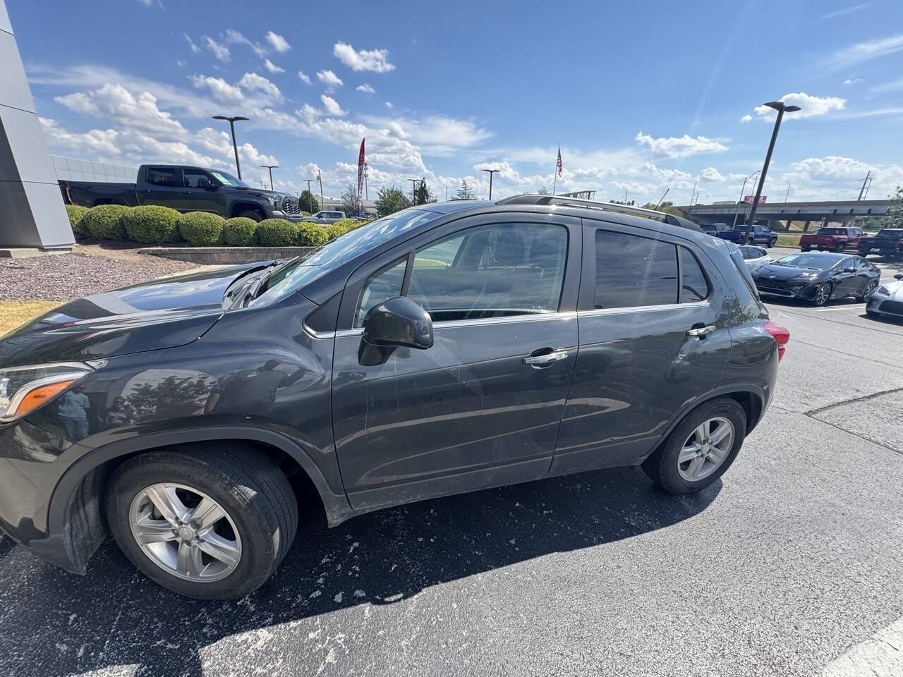 2018 Chevrolet Trax LT photo 3