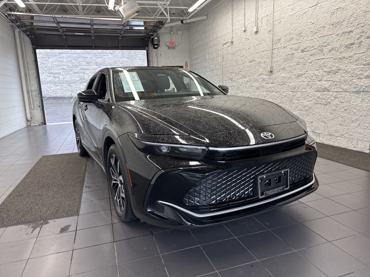 Certified 2023 Toyota Crown XLE with VIN JTDAAAAF6P3005593 for sale in Springfield, MO