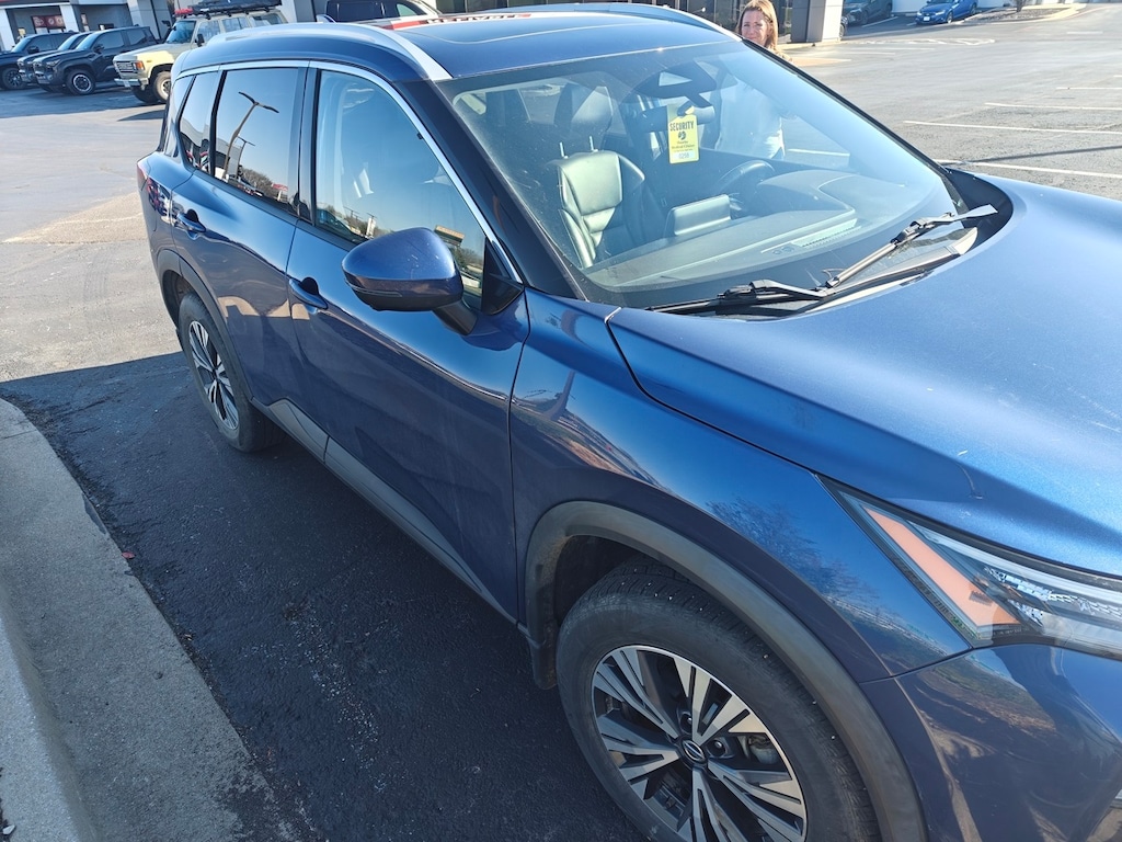 Used 2021 Nissan Rogue SV SUV