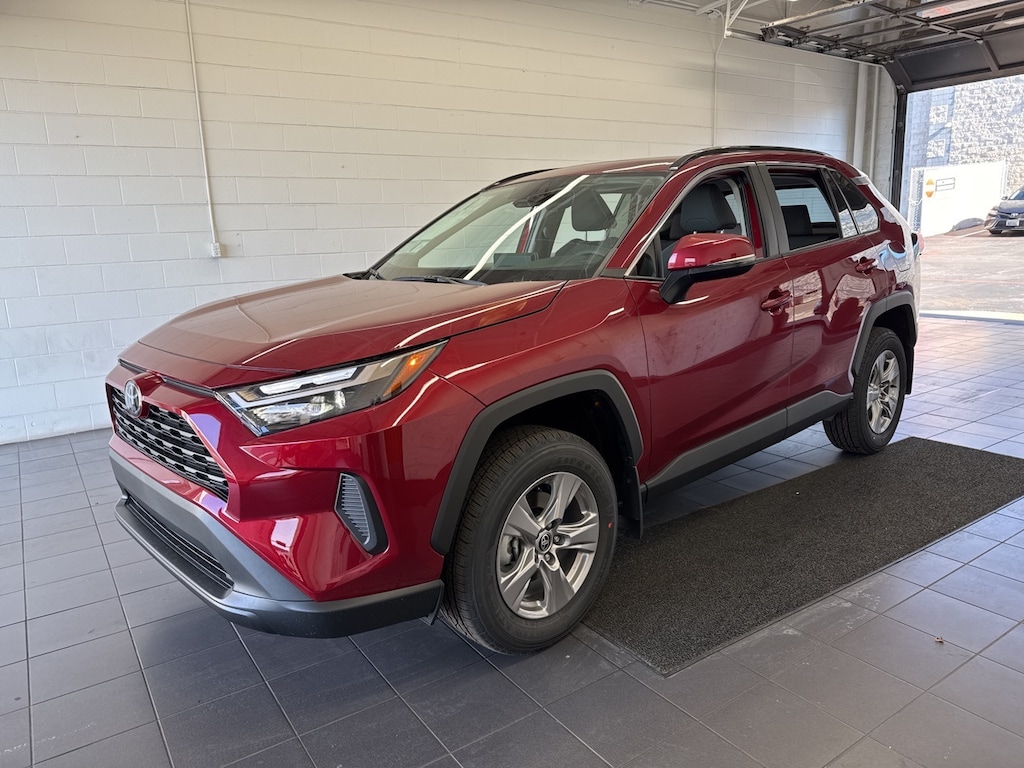 New 2025 Toyota RAV4 XLE SUV