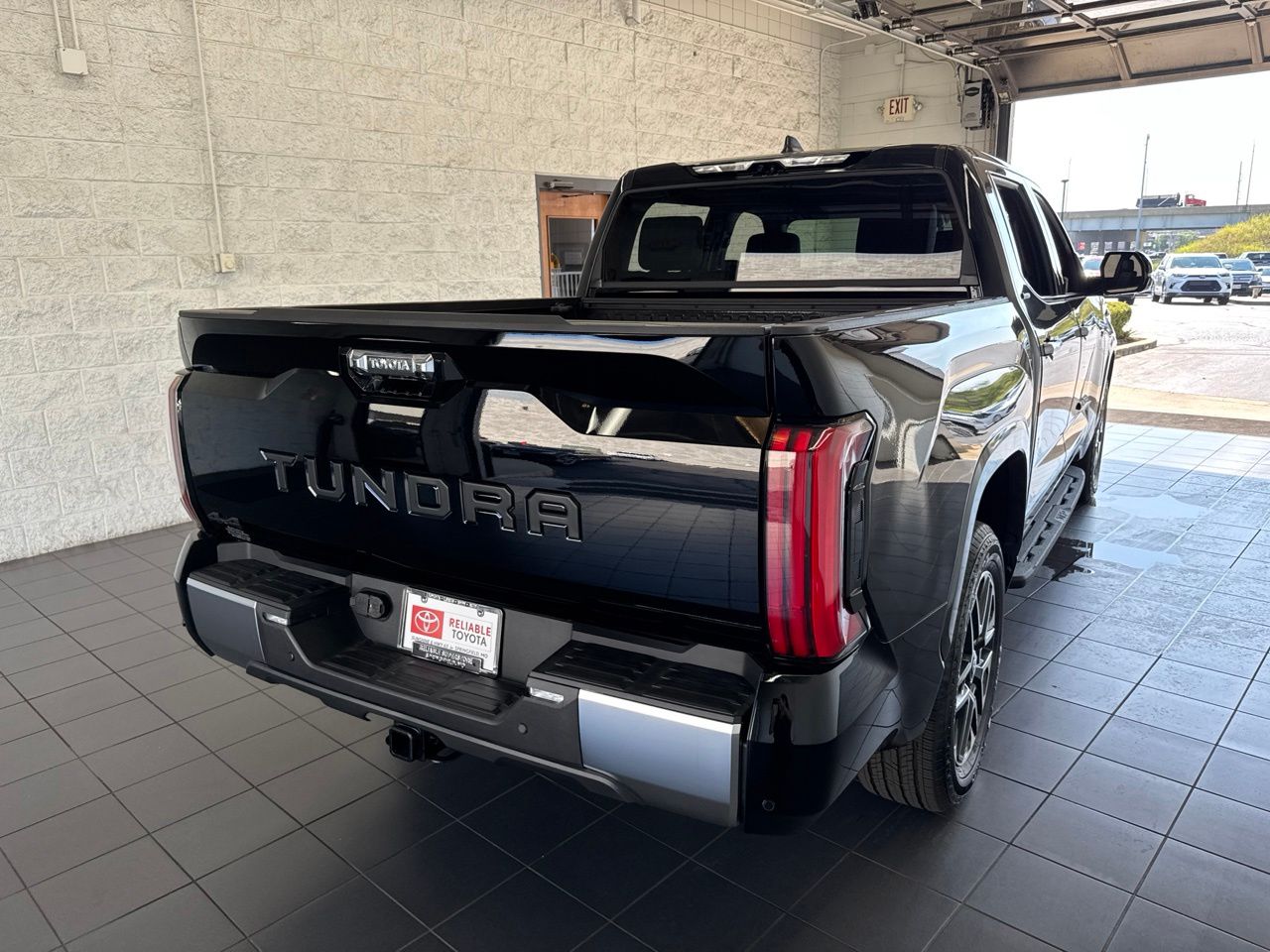 2026 Toyota Tundra Limited - Photo 7