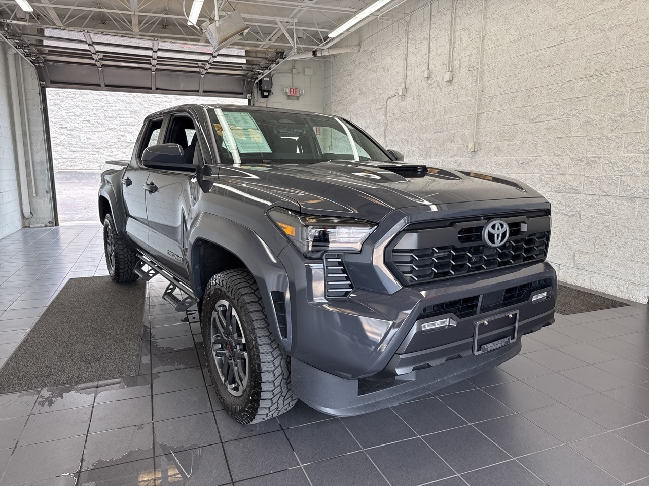 Used 2024 Toyota Tacoma TRD Sport with VIN 3TMLB5JN2RM024745 for sale in Springfield, MO