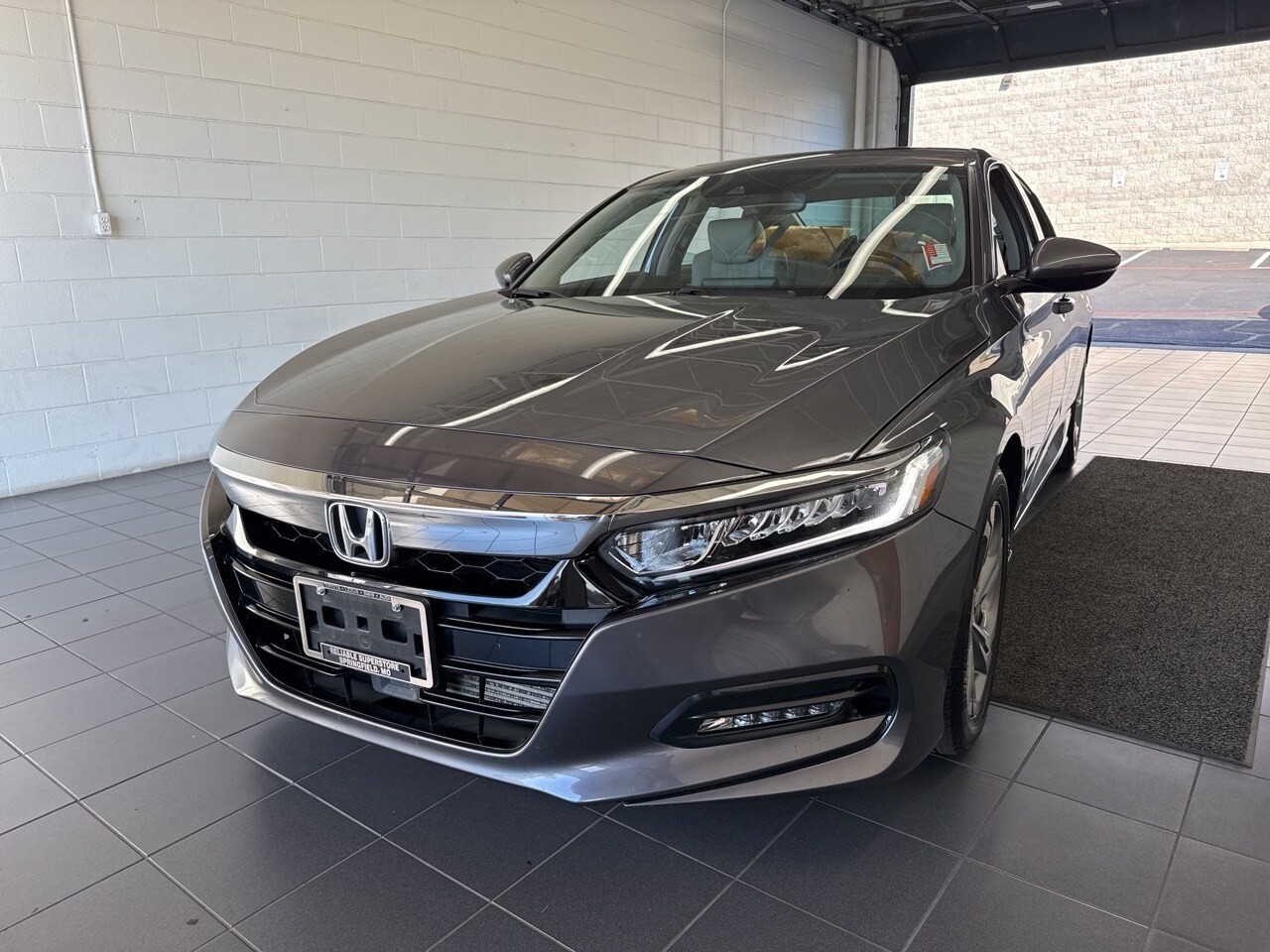 2020 Honda Accord EX-L 2.0T photo 3