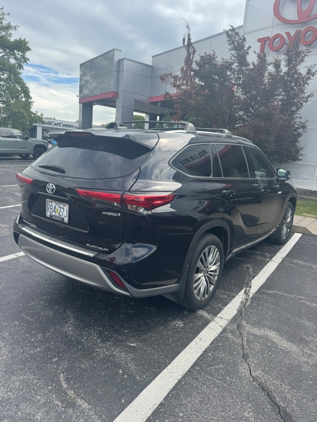 Used 2020 Toyota Highlander Hybrid Platinum SUV