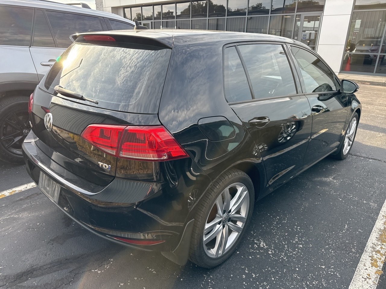 Used 2015 Volkswagen Golf TDI SEL with VIN 3VW2A7AU5FM035815 for sale in Springfield, MO