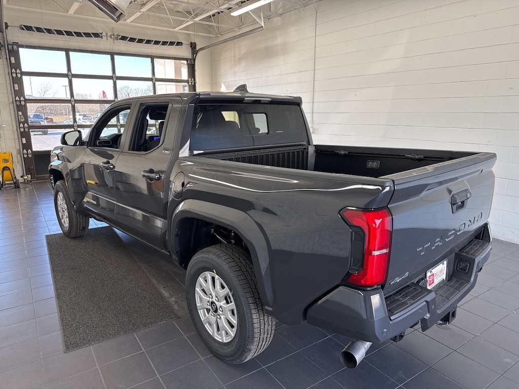 New 2025 Toyota Tacoma SR5 Truck Double Cab