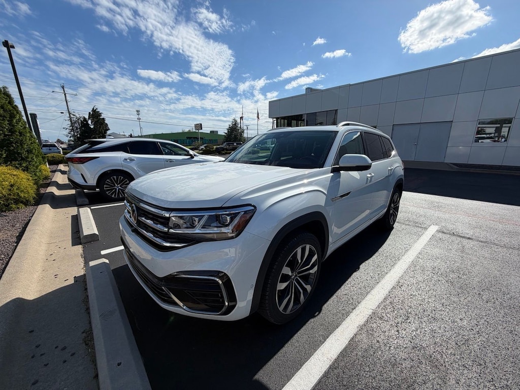 Used 2022 Volkswagen Atlas 3.6L V6 SEL Premium R-Line SUV