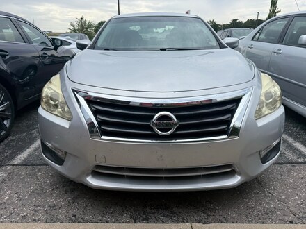 2014 Nissan Altima 2.5 S Sedan