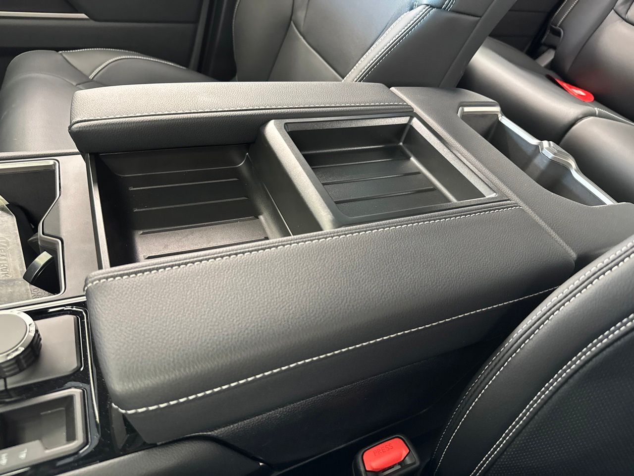 2026 Toyota Tundra Limited - Photo 32