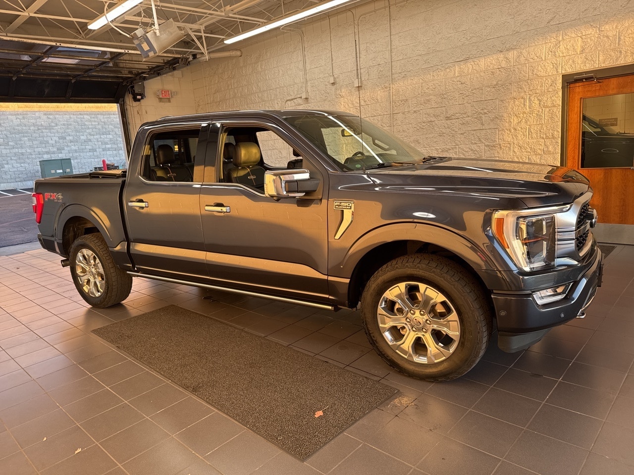 2021 Ford F-150 Platinum's photo