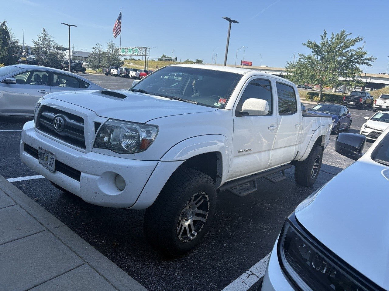 2010 Toyota Tacoma Base photo 2