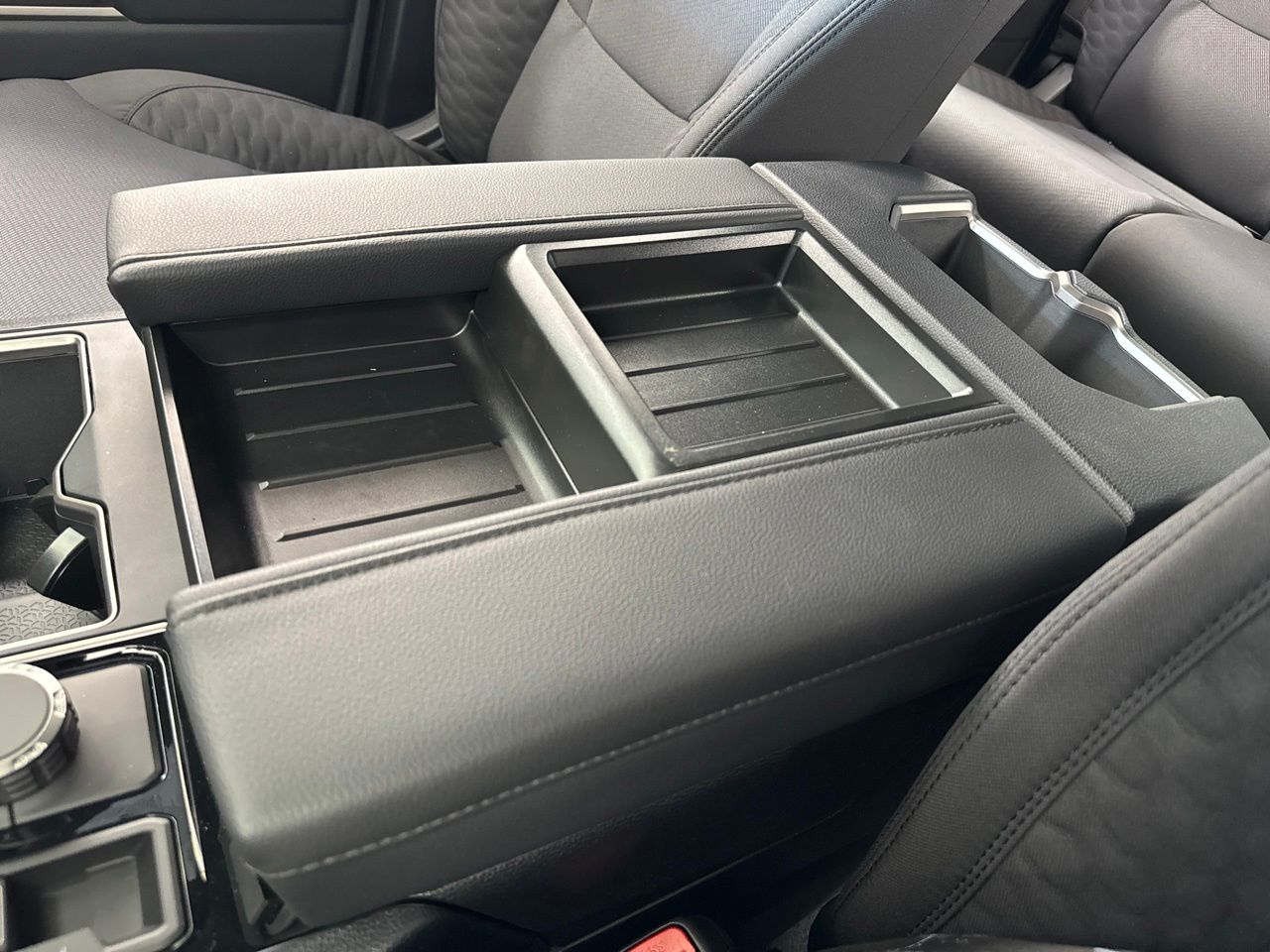 2026 Toyota Tundra SR5 - Photo 27