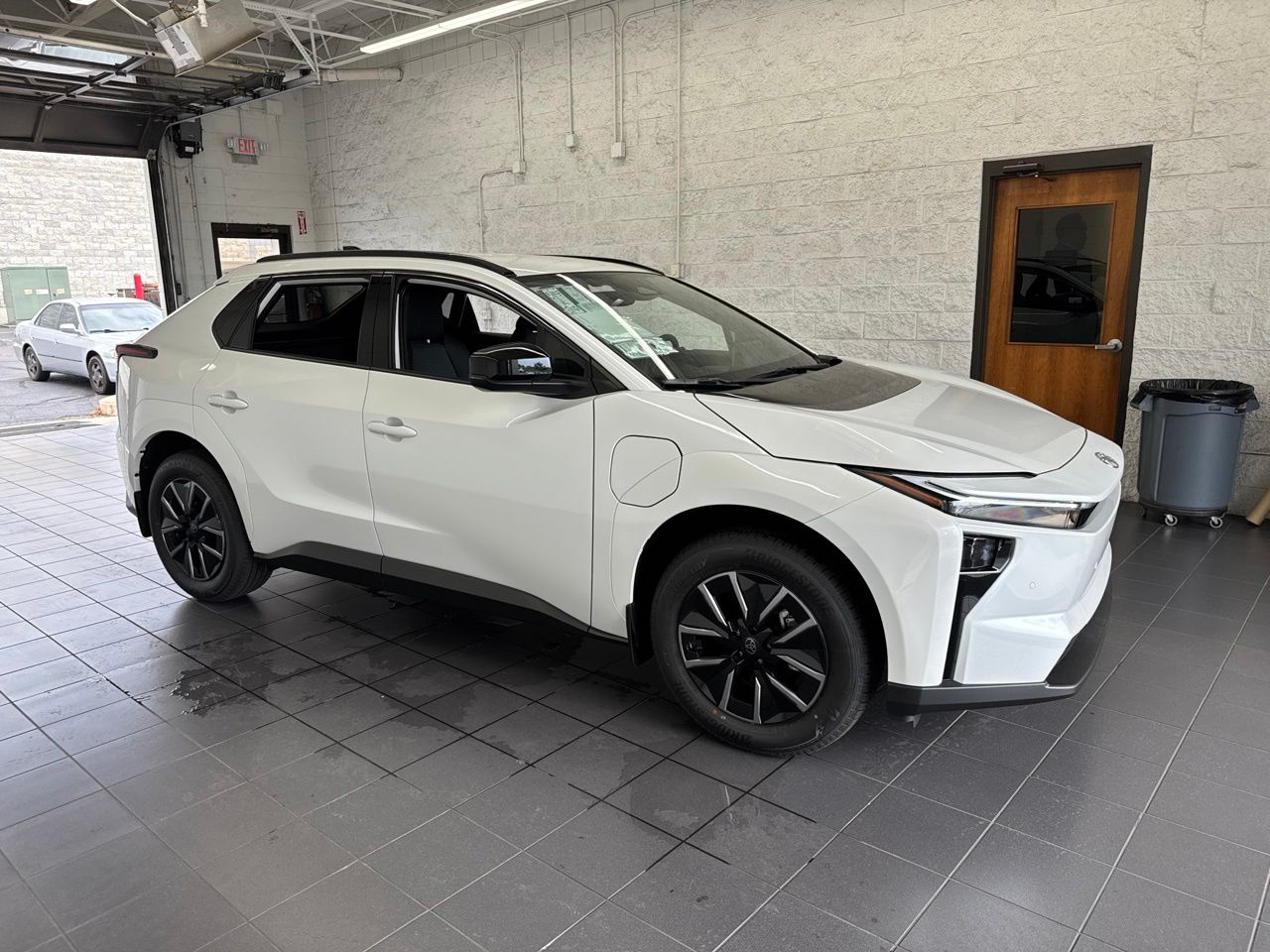 WIND CHILL PEAR 2026 Toyota bZ SUV / Crossover Front-Wheel Drive 1-Speed Automatic