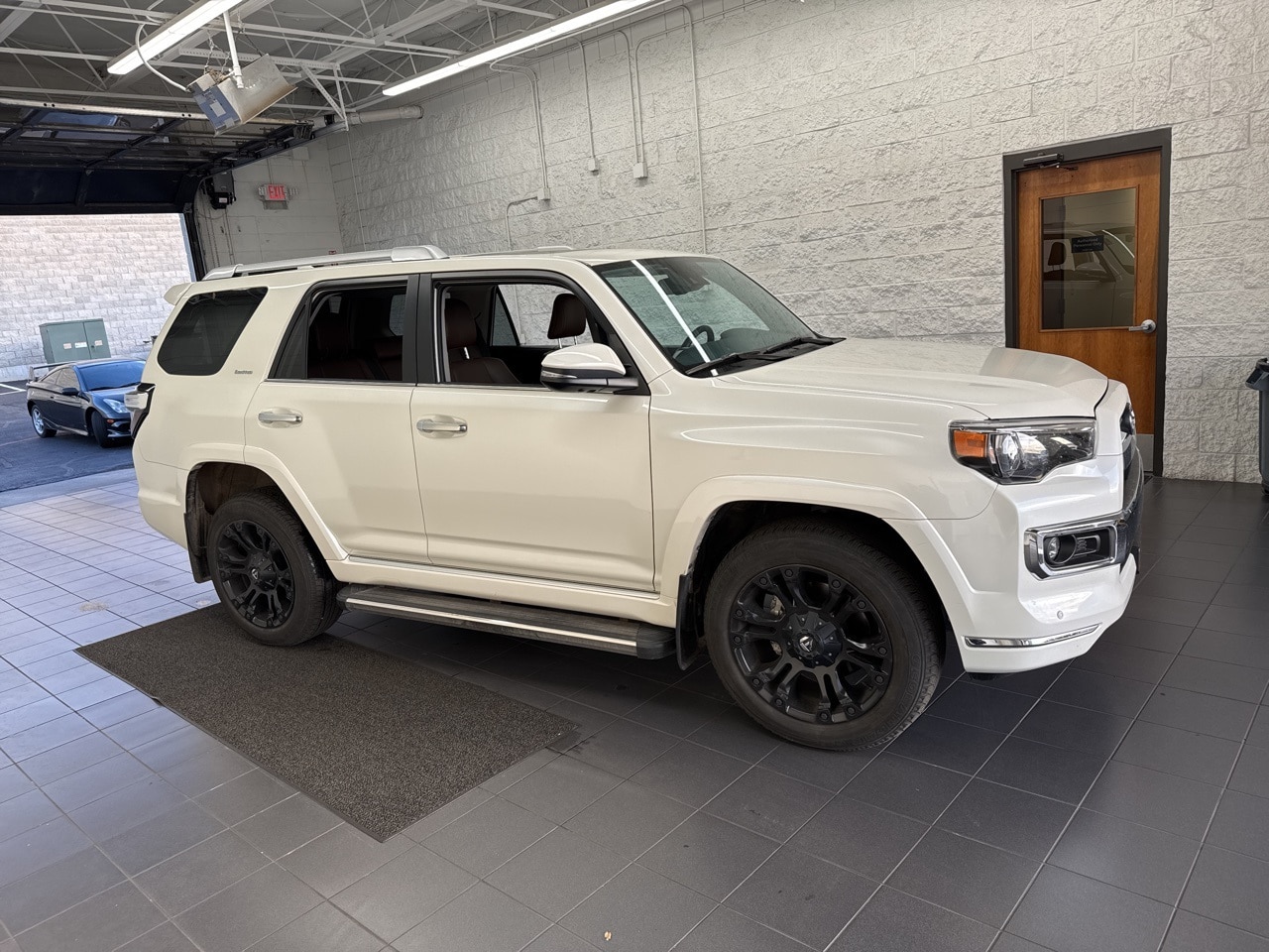 2023 Toyota 4Runner Limited's photo