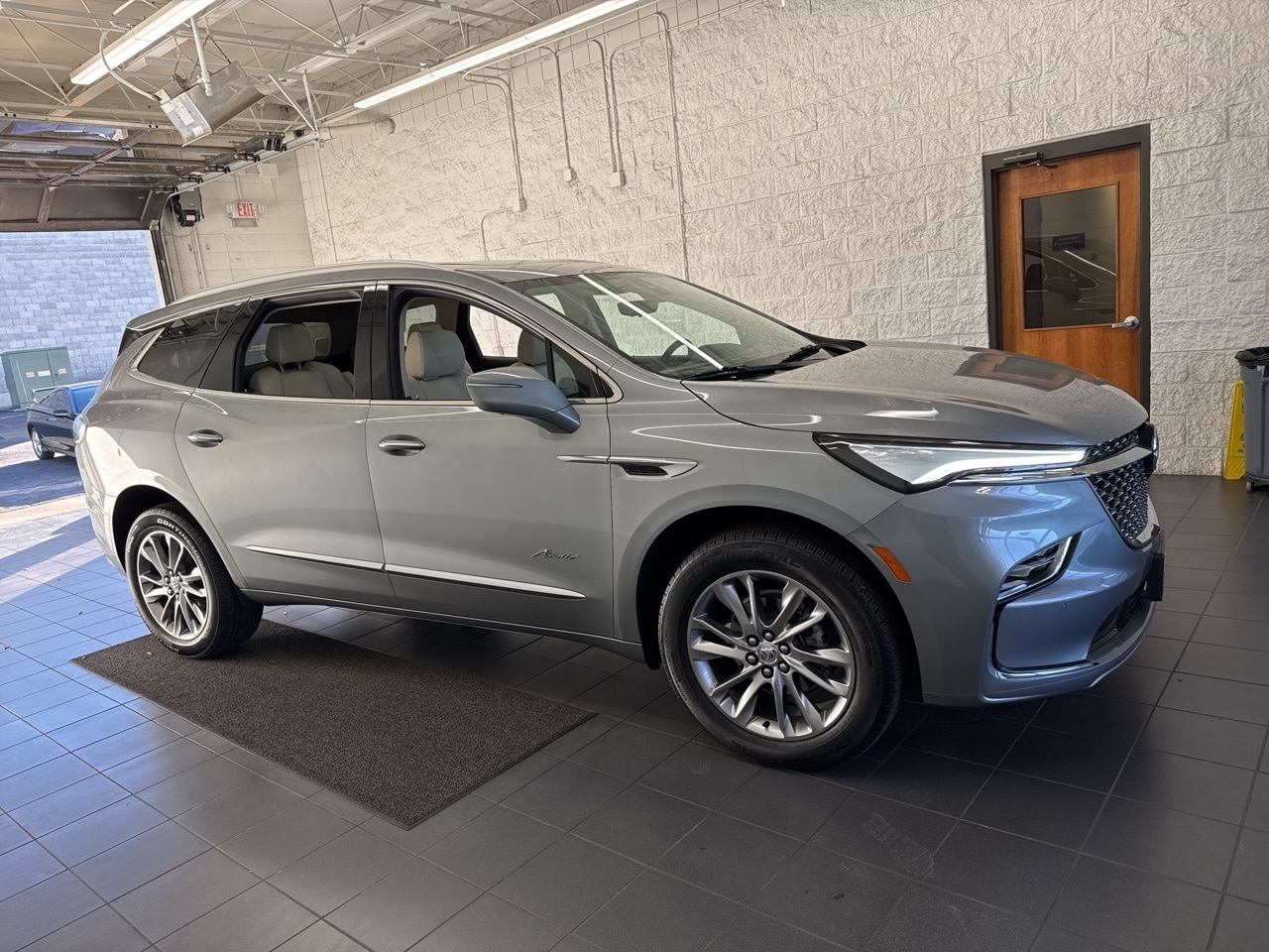 2024 Buick Enclave Avenir's photo