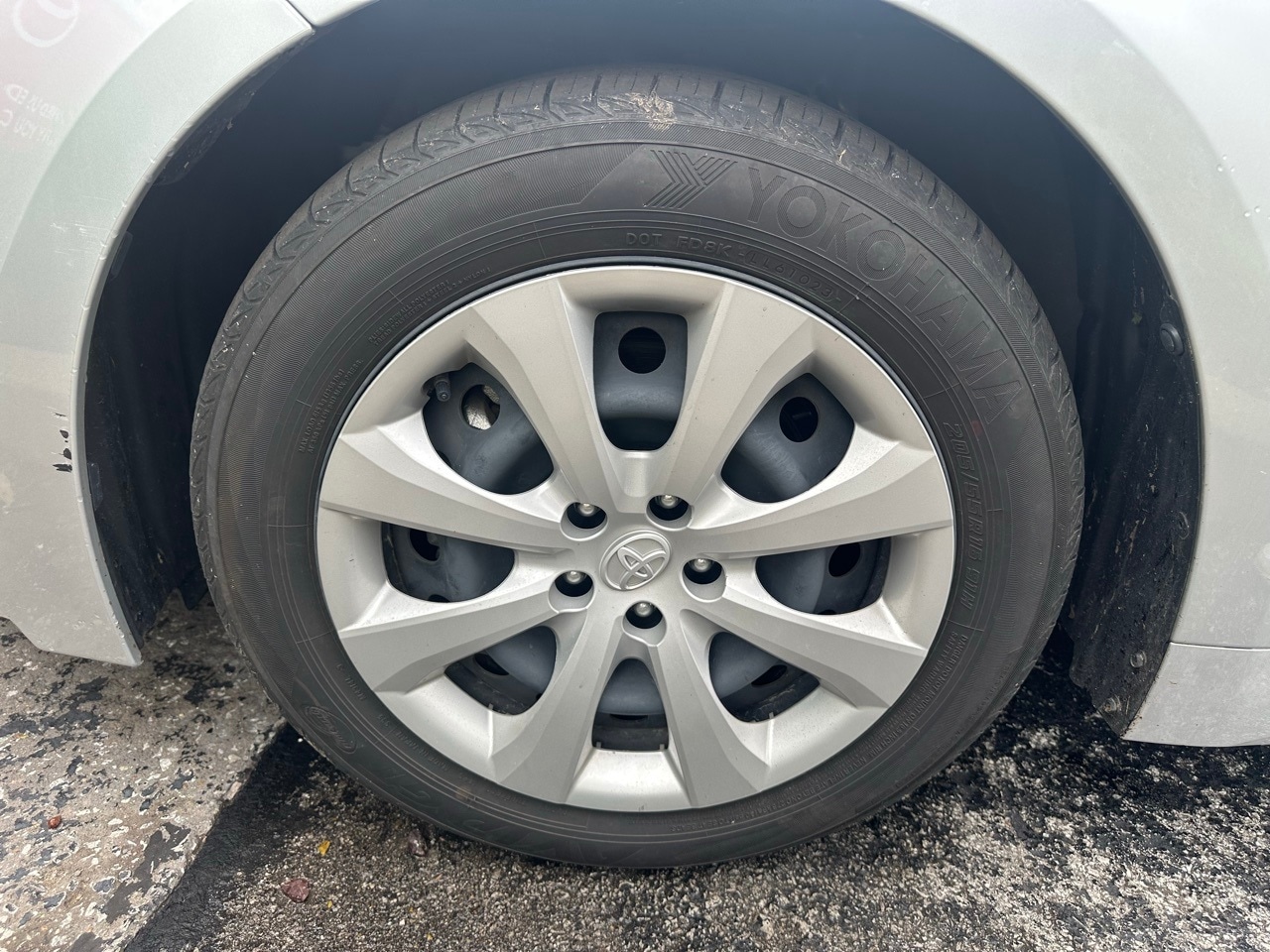 Used 2023 Toyota Corolla LE with VIN JTDBCMFE9P3018631 for sale in Springfield, MO