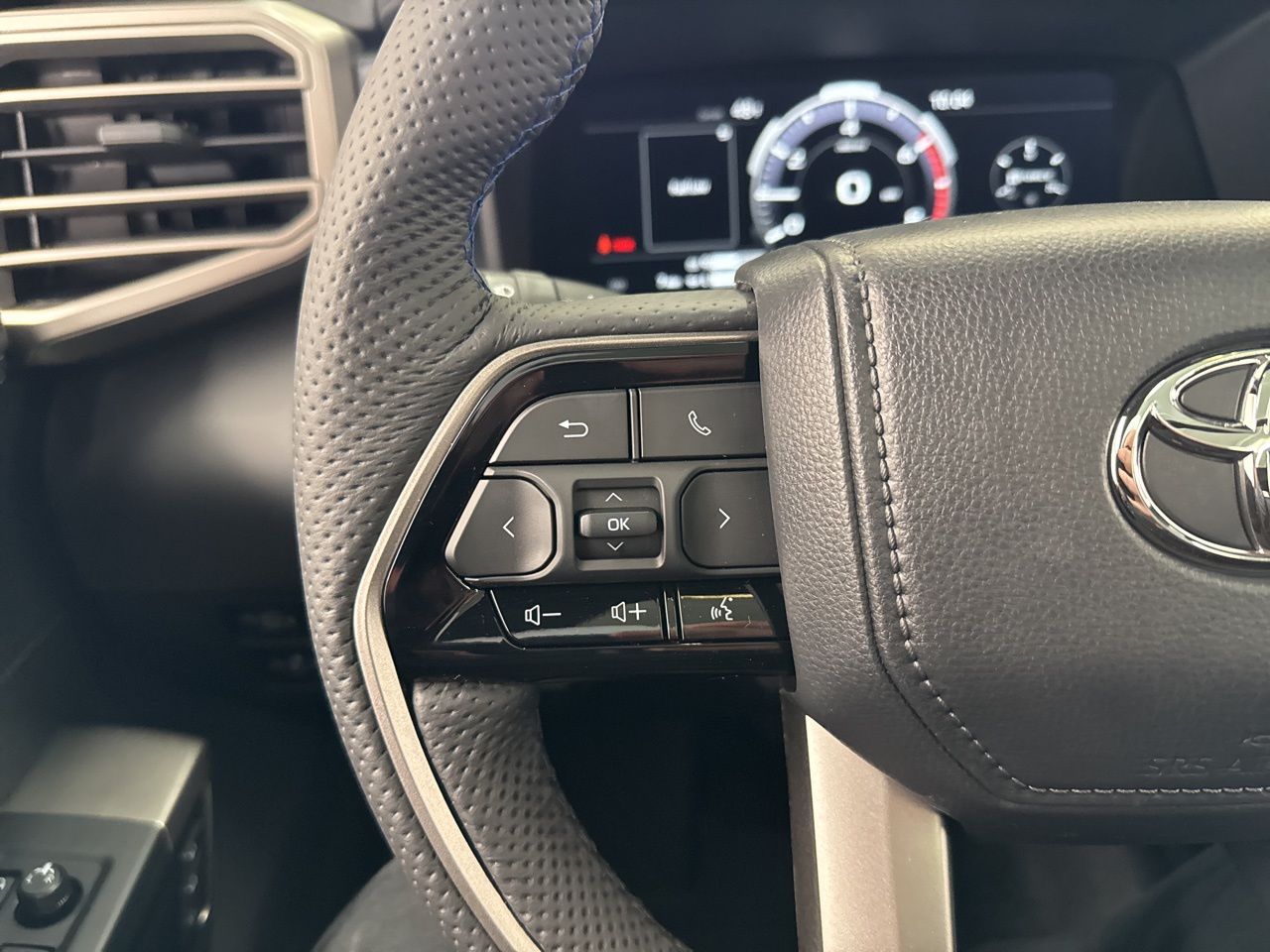 2026 Toyota Tundra Platinum - Photo 21