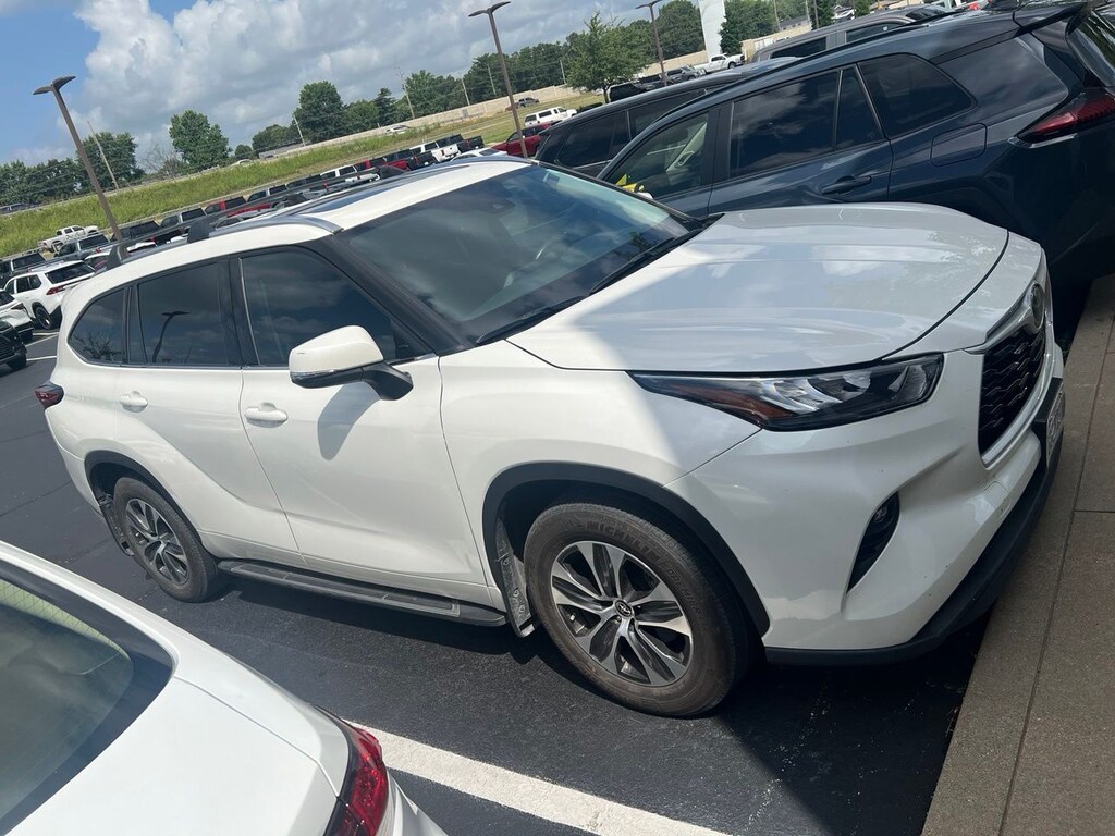 Used 2020 Toyota Highlander XLE SUV